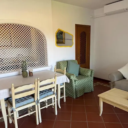 Private Apartment *